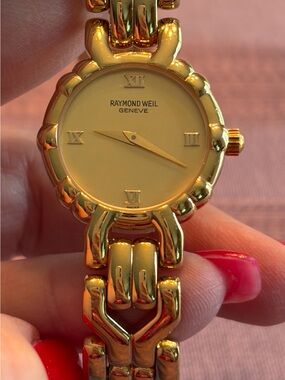 Vintage Raymond Weil Gold Tone Women's Bracelet Watch with Cream Dial